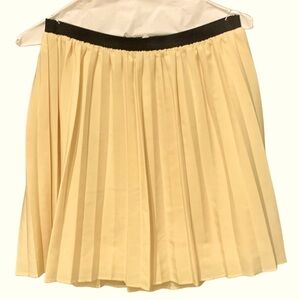 Willow & Clay Womens Yellow Pleated Elastic Band Mini Skirt Size Medium